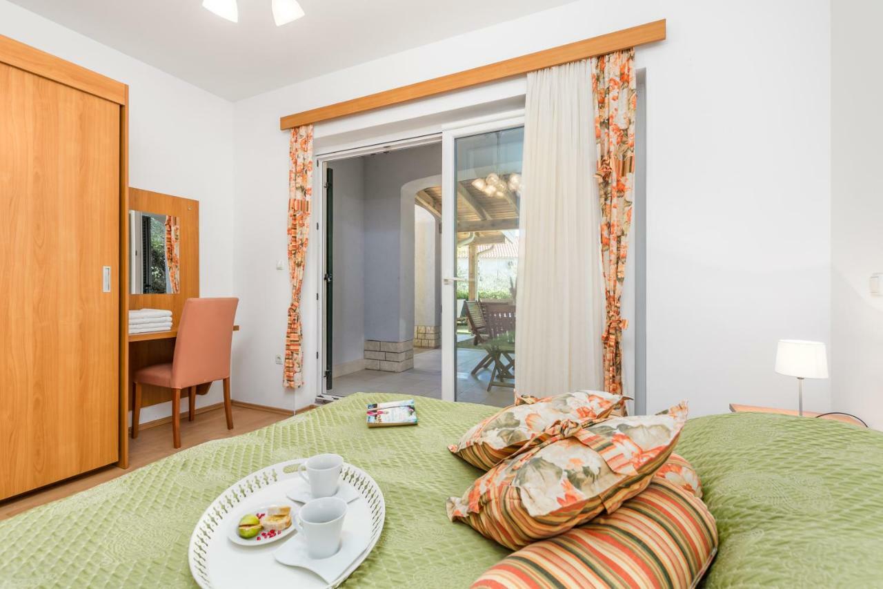 Villas Rab Palit Exterior foto